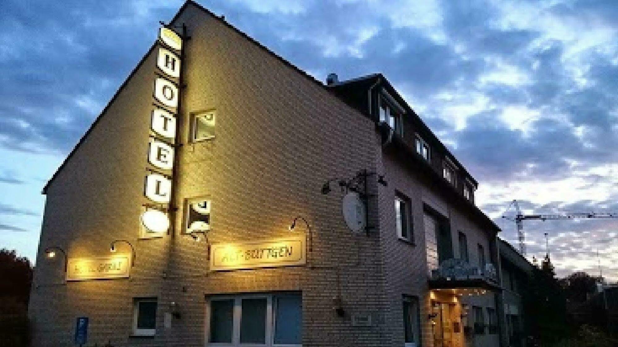 Hotel Alt Buettgen カールスト エクステリア 写真